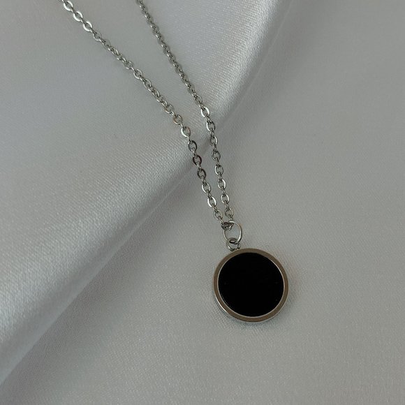 Black Circle Onyx Silver Necklace - Picture 1 of 6